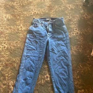Cute!! Wrangler high waisted jeans! size 25/26 waist!